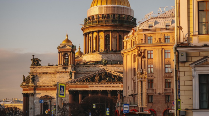 Petersburg’da Bir Evet / Kübra ERBAYRAKÇI 