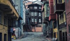 BİR  GÜN / Sevgi Erol Öçal